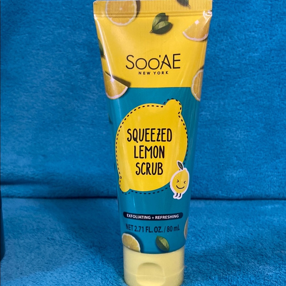 Soo'AE Squeezed Lemon Scrub
